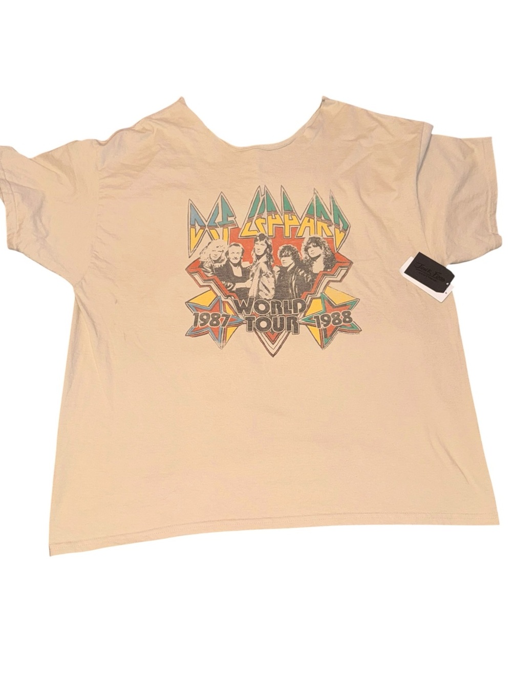 Junk Food Clothing Beige Def Leppard 1987-1988 World Tour Womens Distressed Tee
